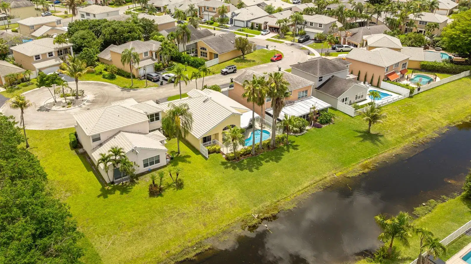 5535 NW 54th Circle, Coconut Creek FL 33073 photo 2
