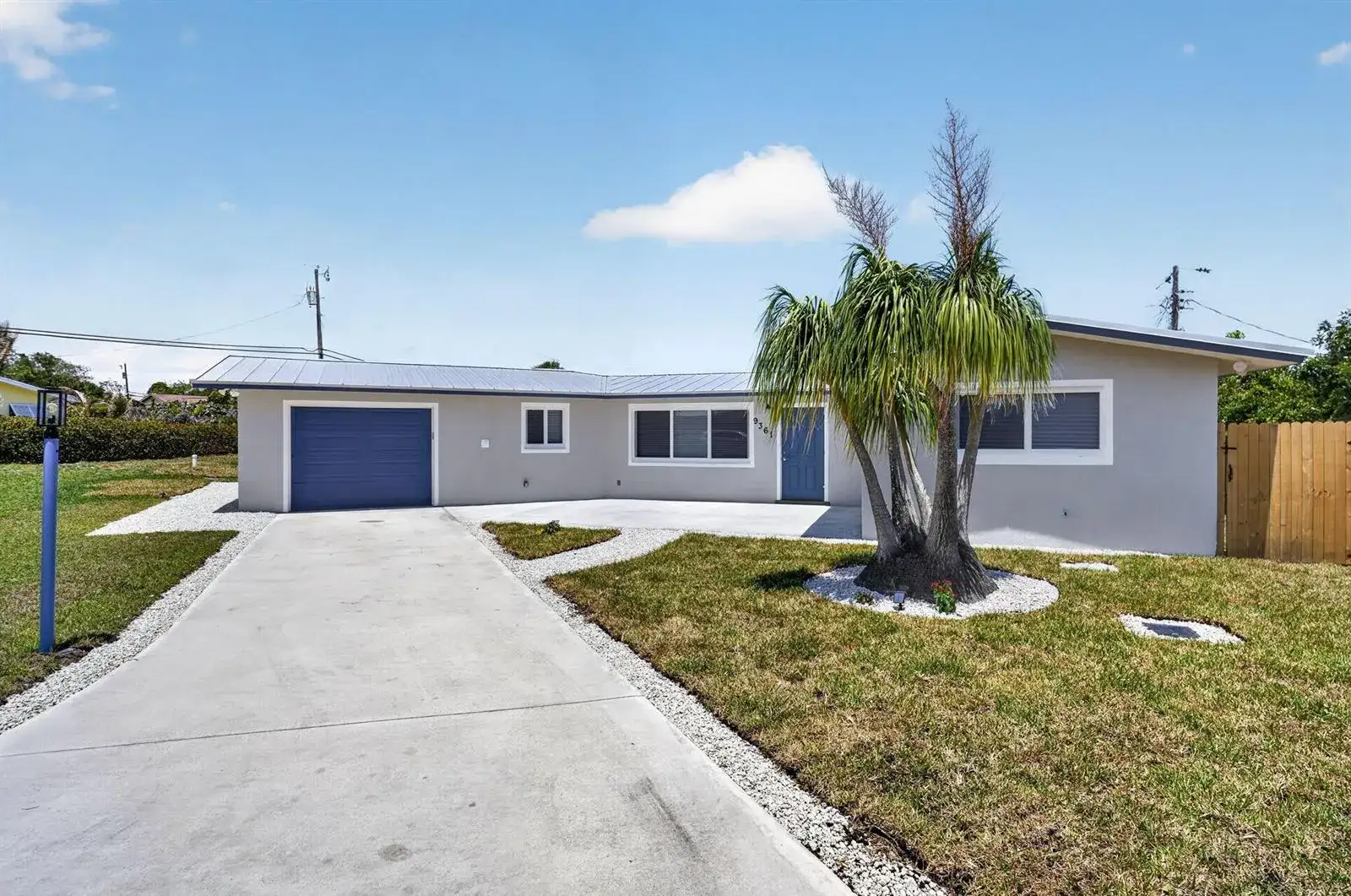 9361 SE Duncan Street, Hobe Sound FL 33455 photo 2