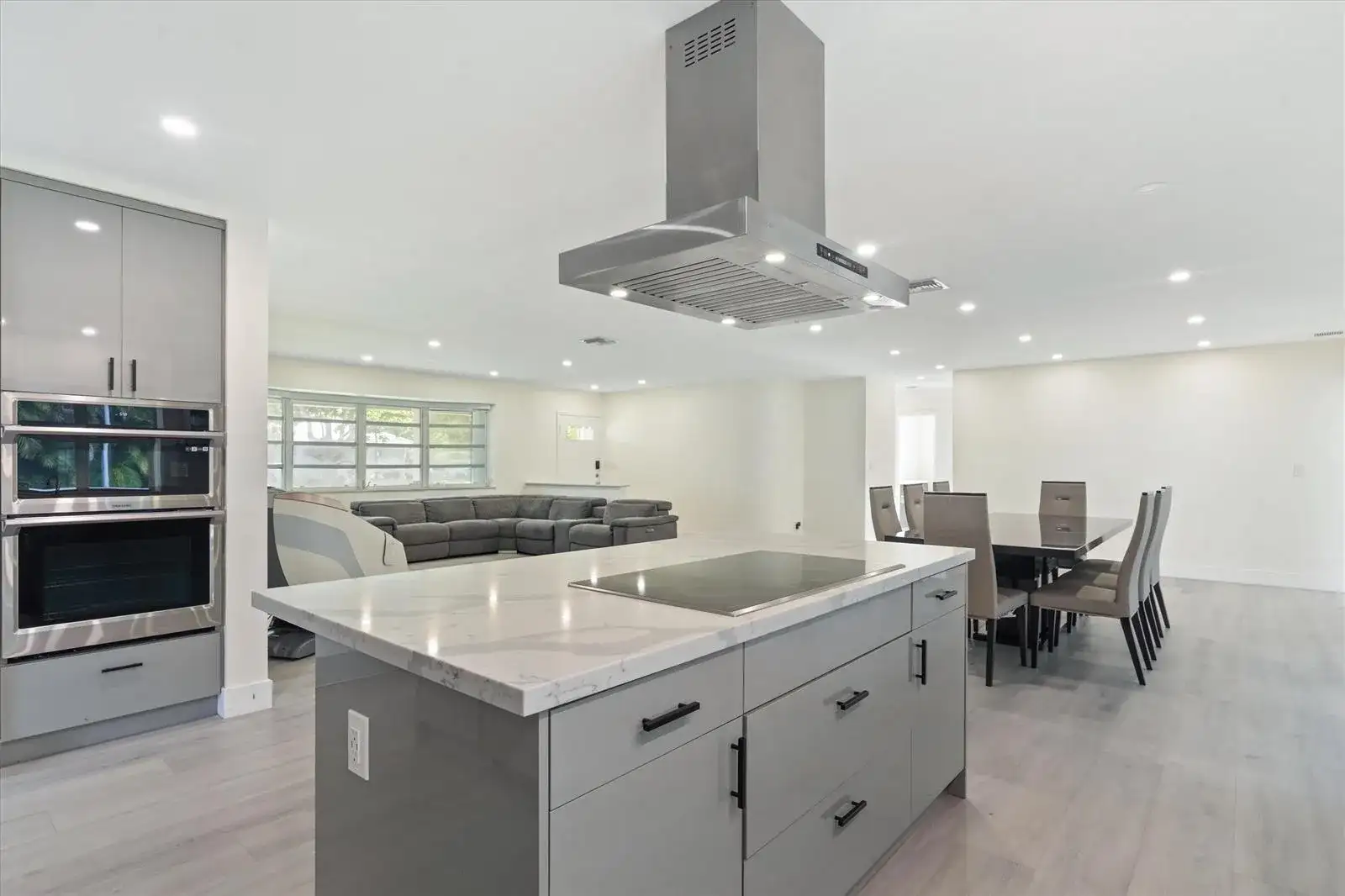 7521 SW 1st Street, Plantation FL 33317 photo 2