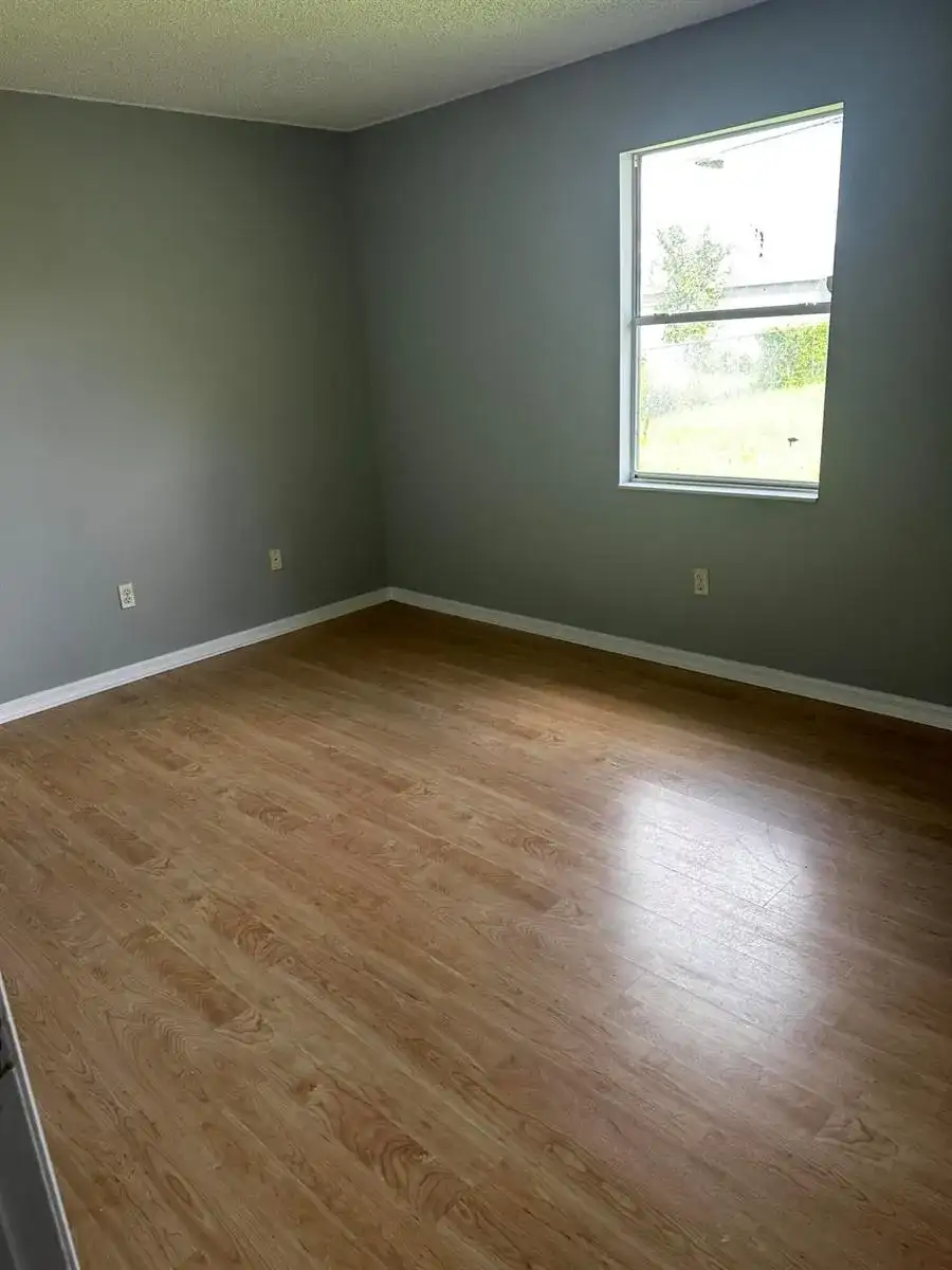 1021 SW Dubois Avenue, Port St. Lucie FL 34953 photo 4