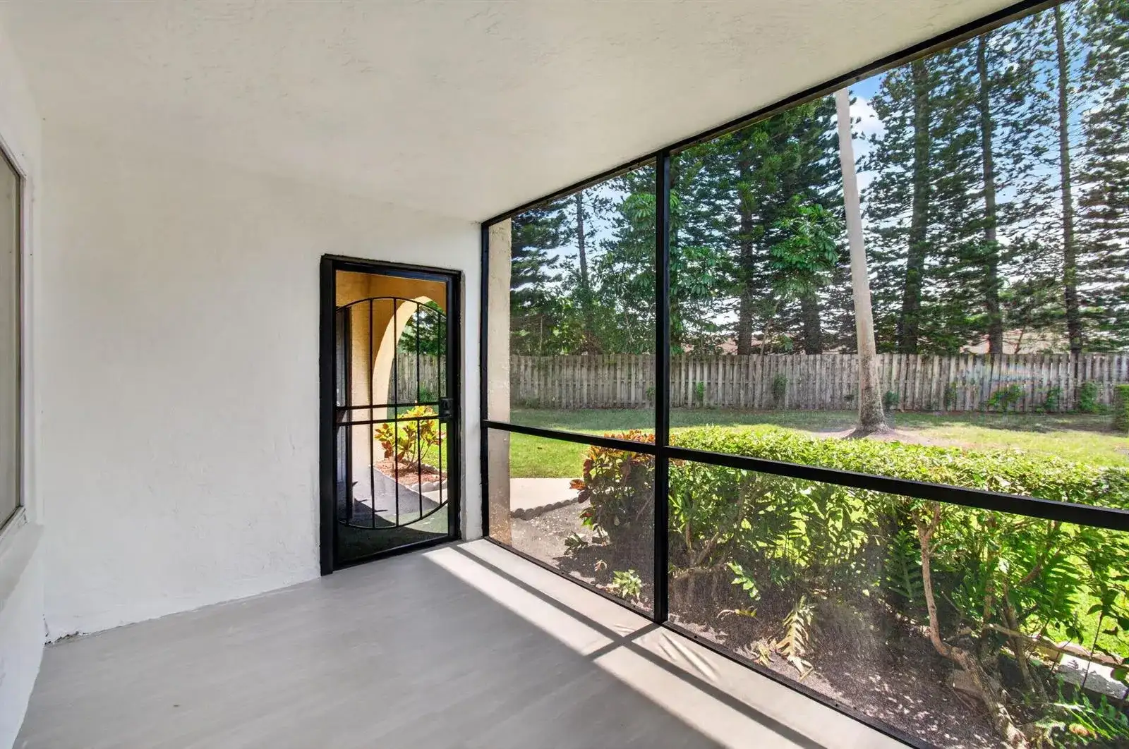 314 Pine Ridge Circle # A1, FL 33463 photo 4