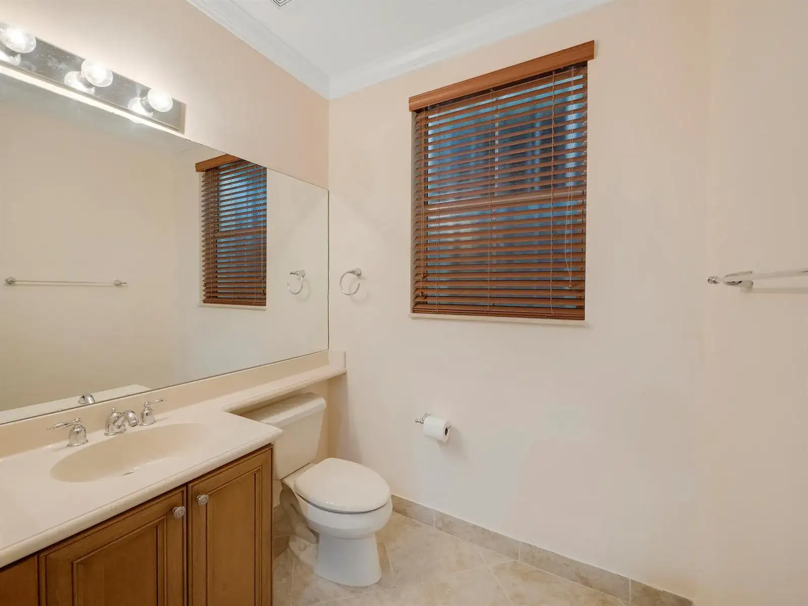 1859 Vía Granada, Boynton Beach FL 33426 photo 3