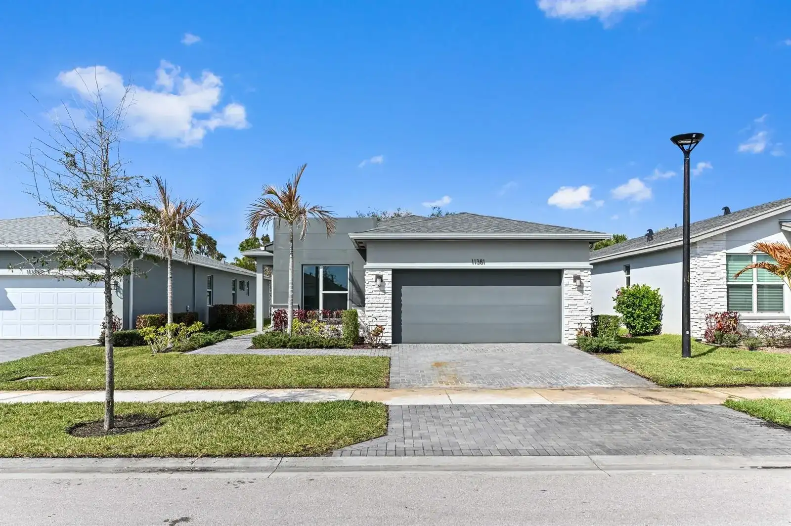 11381 SW Lyra Drive, Port St. Lucie FL 34987 photo 2