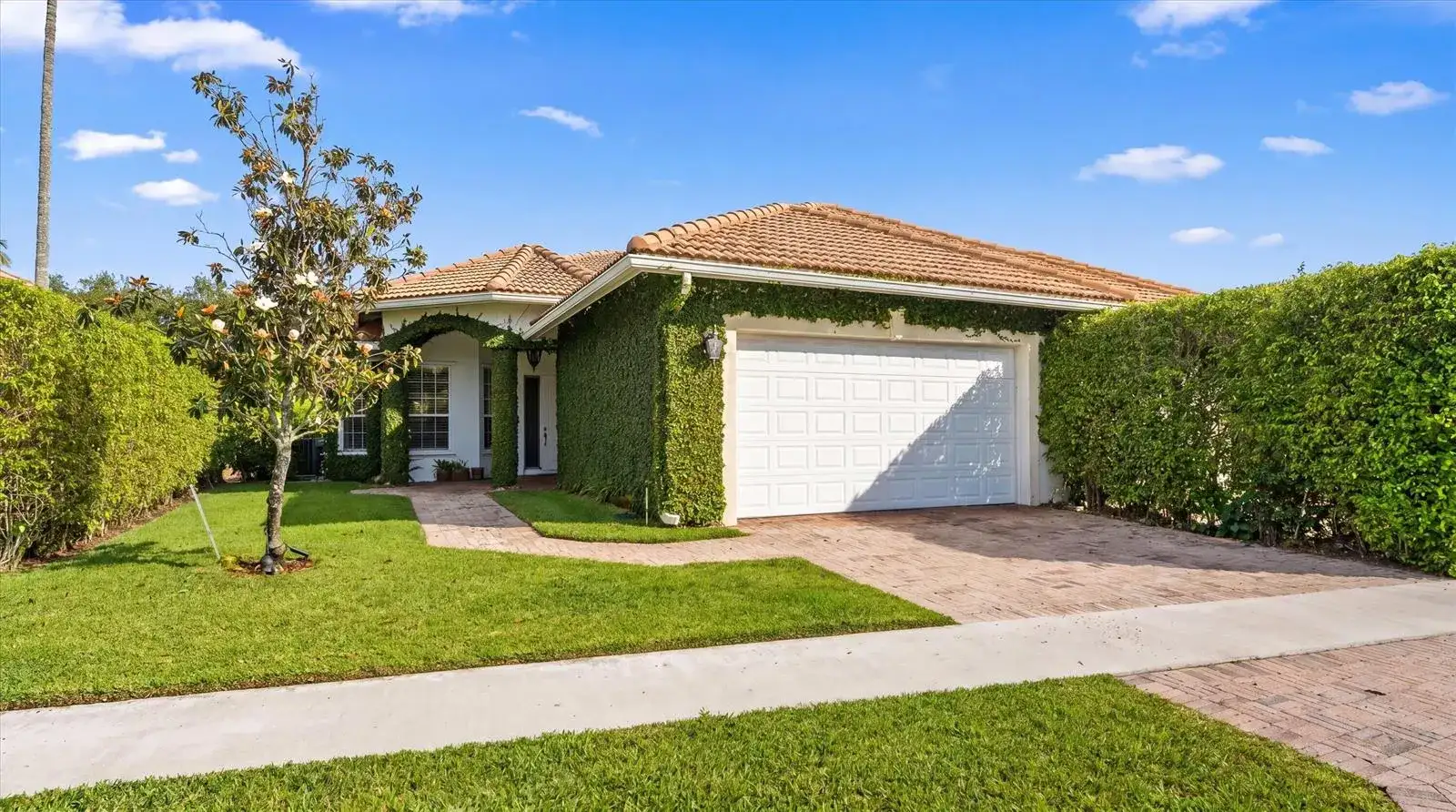 2920 Twin Oaks Way, Wellington FL 33414 photo 2