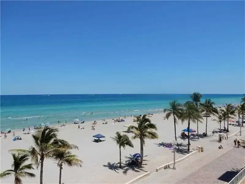 300 Oregon Street # 409, Hollywood FL 33019 photo 5