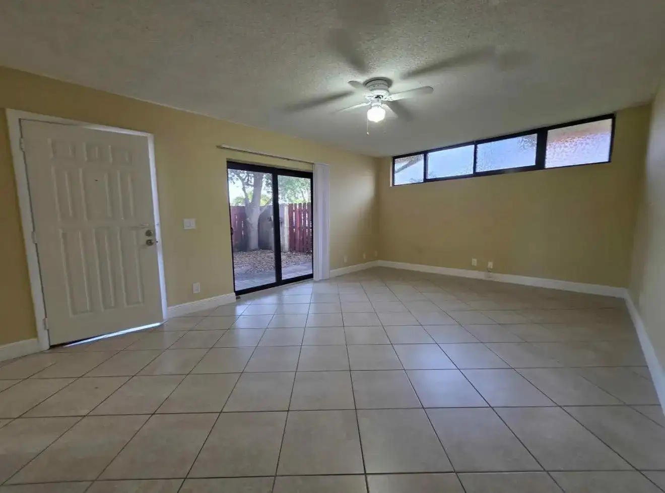 3928 Victoria Drive, West Palm Beach FL 33406 photo 4