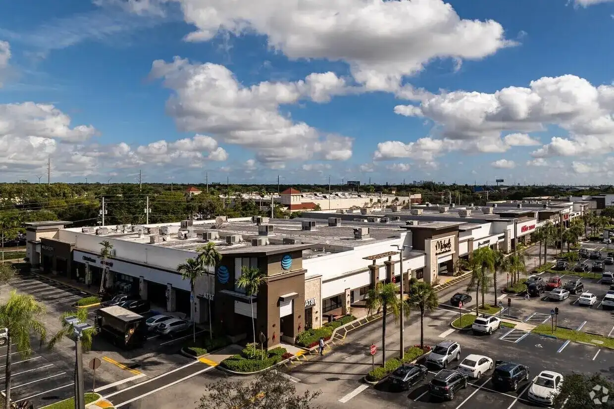 2054 S University Drive, Davie FL 33324 photo 2