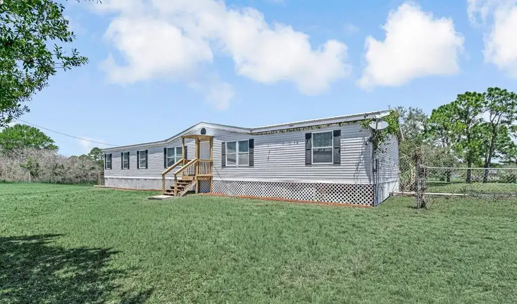 545 Bald Cypress Avenue, Clewiston FL 33440 photo 4