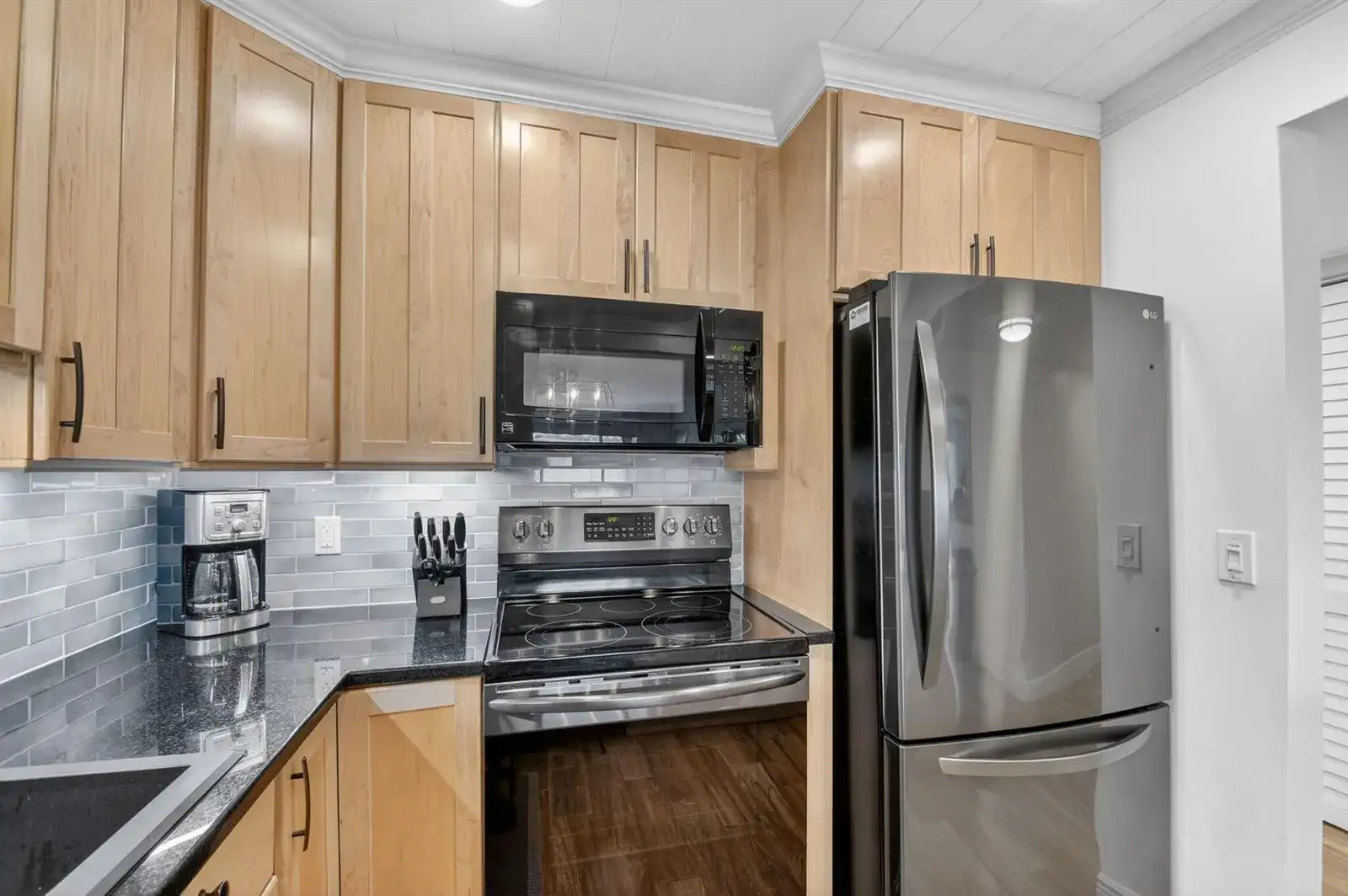 1502 S Lakeside Drive # 214, FL 33460 photo 3