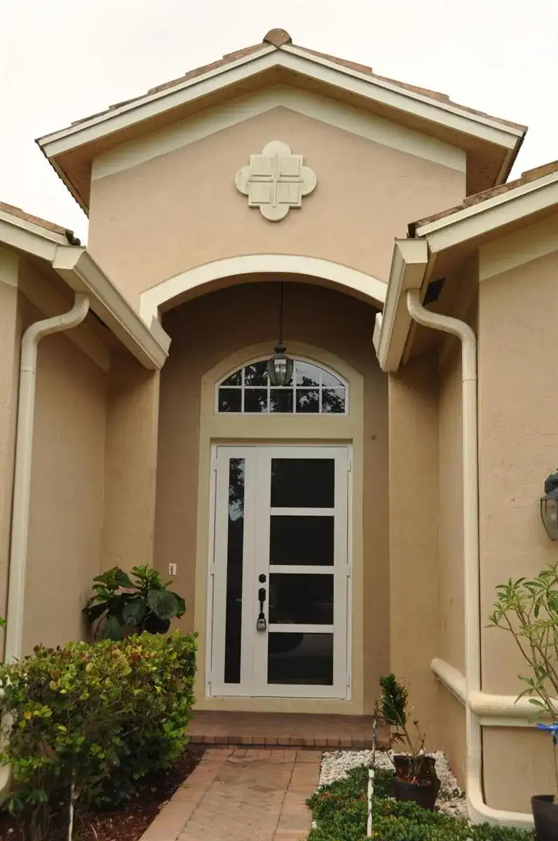 19496 S Whitewater Avenue, Weston FL 33332 photo 3