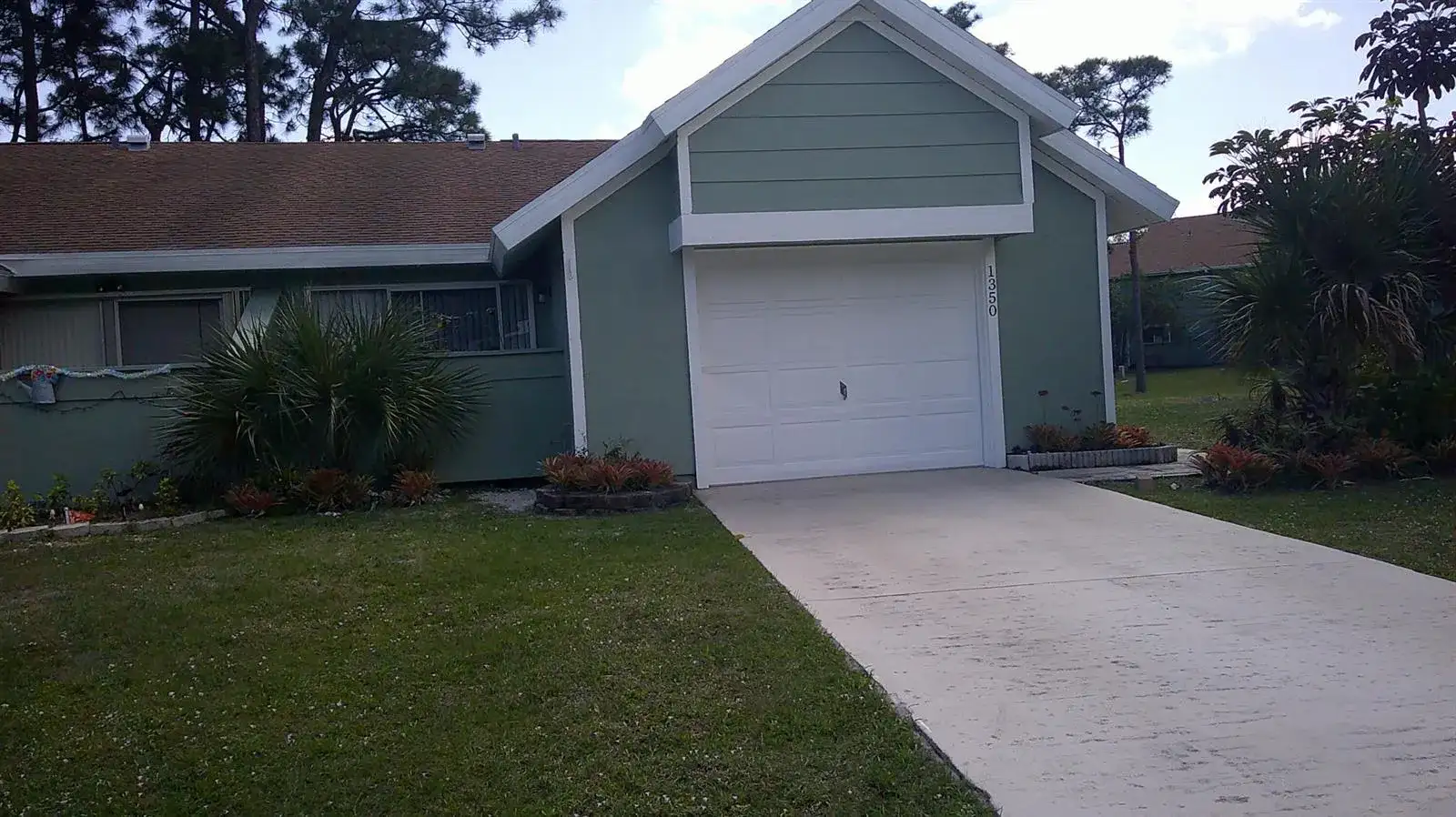 1350 SE La Haven Court, Port St. Lucie FL 34952 photo 2