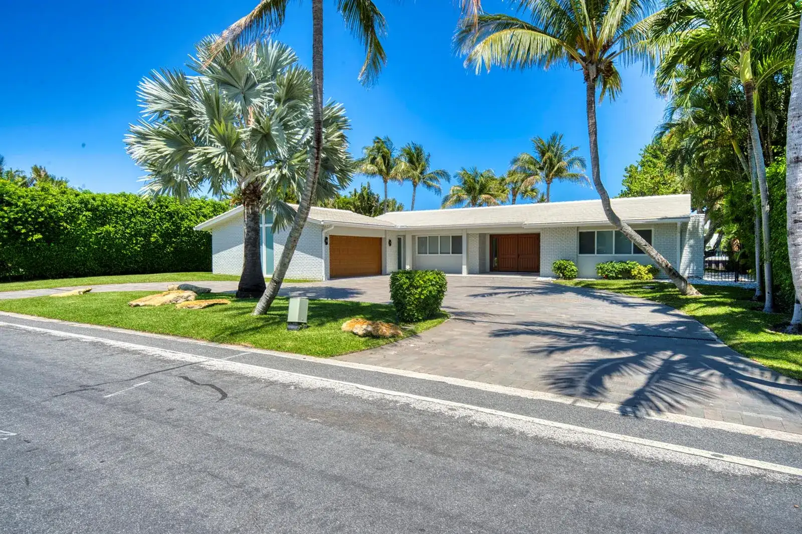 2259 Ibis Isle Road E, Palm Beach FL 33480 photo 3