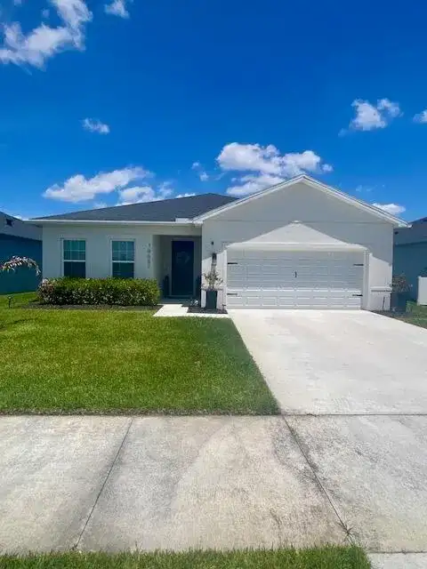 10657 SW Vasari Way, Port St. Lucie FL 34987 photo 2