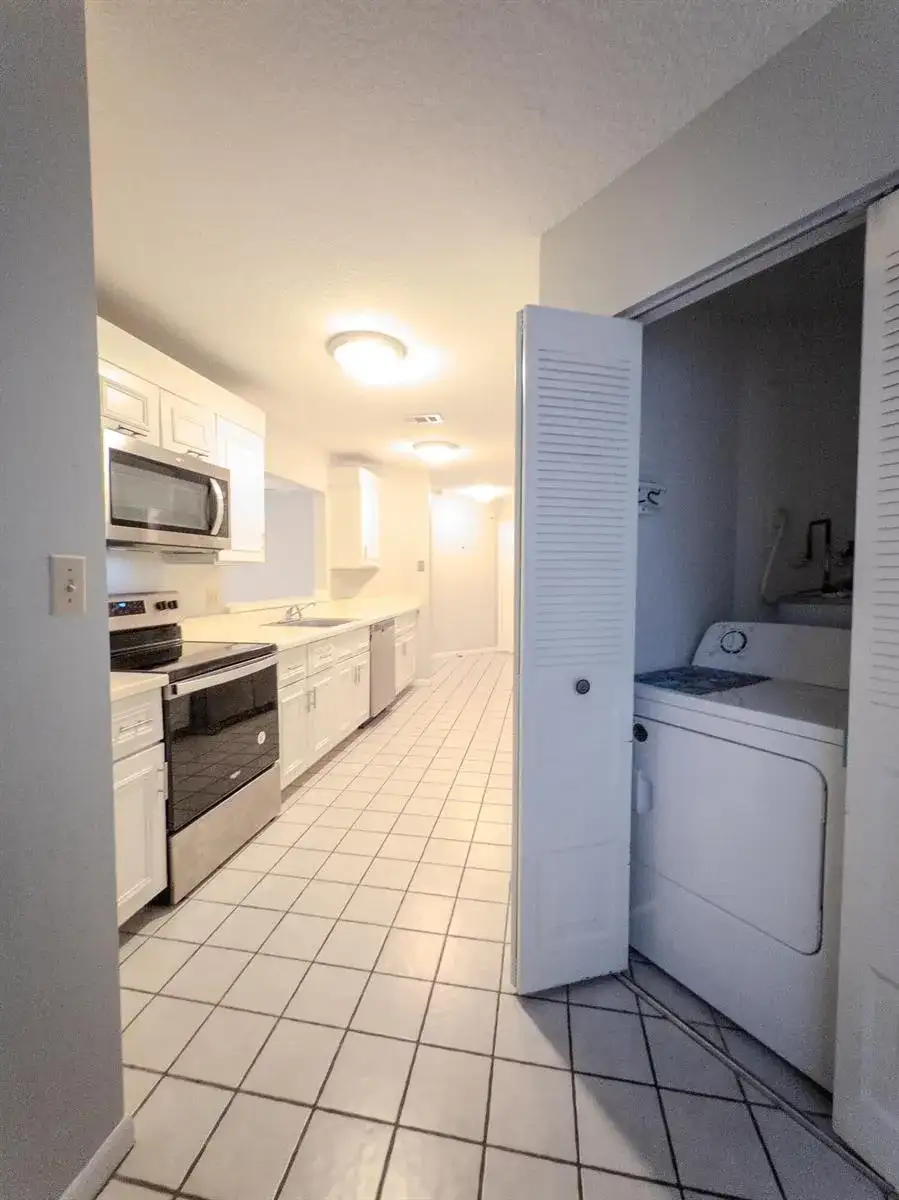 9867 NW 1st Court, Plantation FL 33324 photo 3