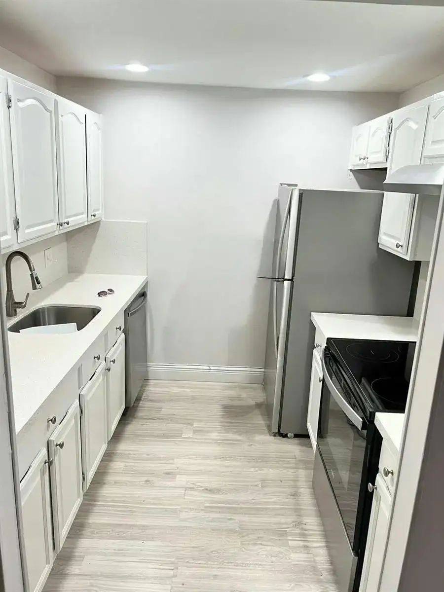 300 SW 134th Way # 203e, Pembroke Pines FL 33027 photo 3