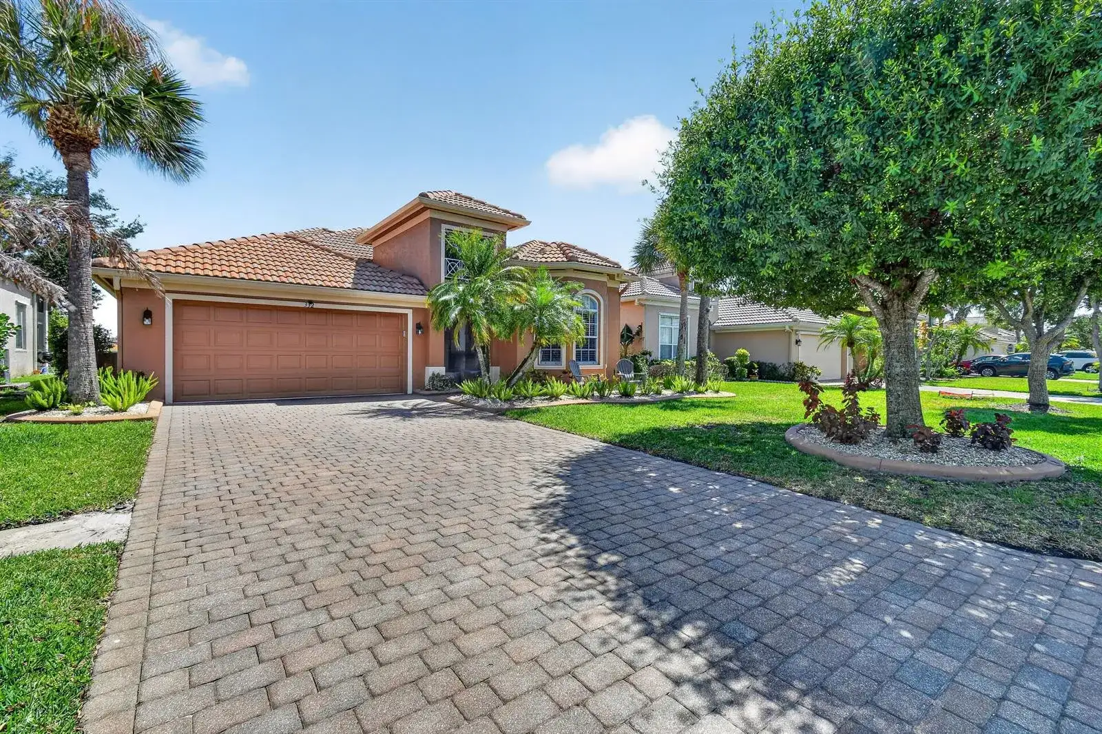 332 NW Stratford Lane, Port St. Lucie FL 34983 photo 2