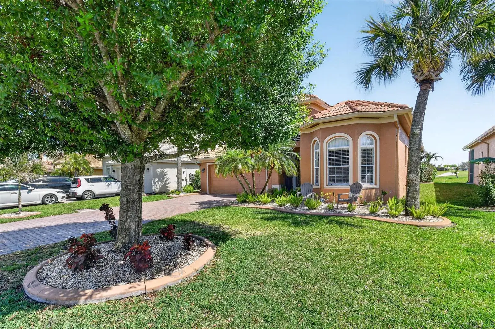 332 NW Stratford Lane, Port St. Lucie FL 34983 photo 3