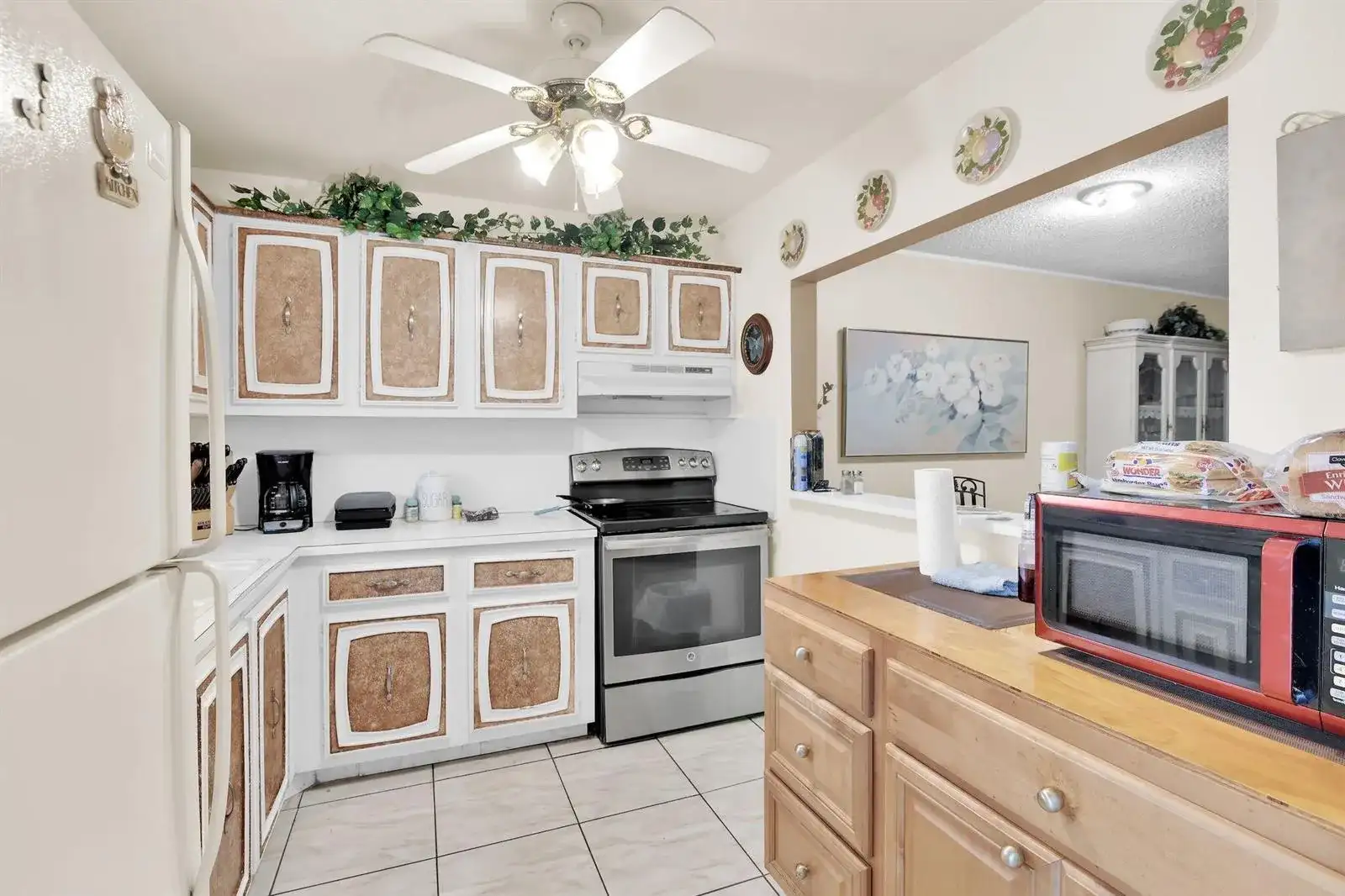 711 Lori Drive # 204, Palm Springs FL 33461 photo 3