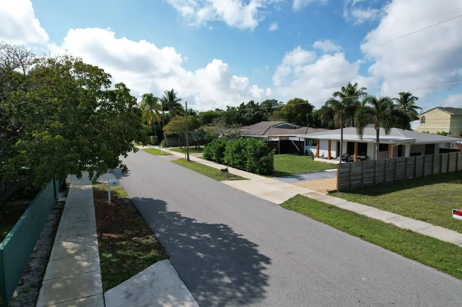 910 SE 3rd Avenue, Delray Beach FL 33483 photo 3
