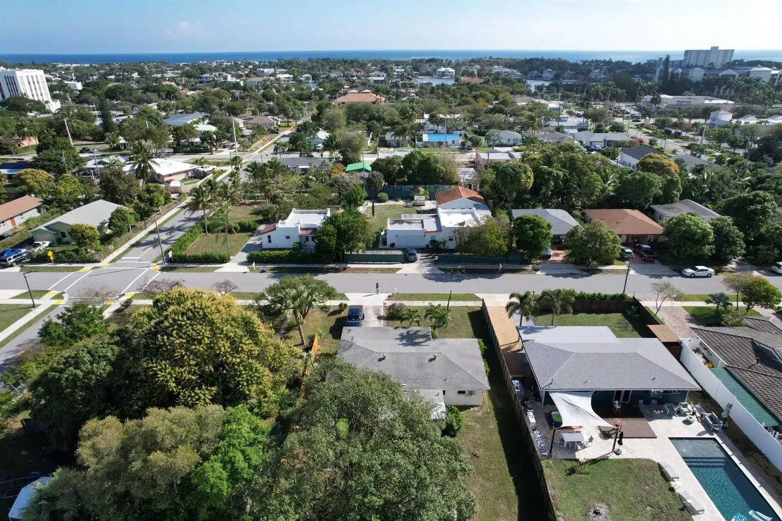 910 SE 3rd Avenue, Delray Beach FL 33483 photo 4