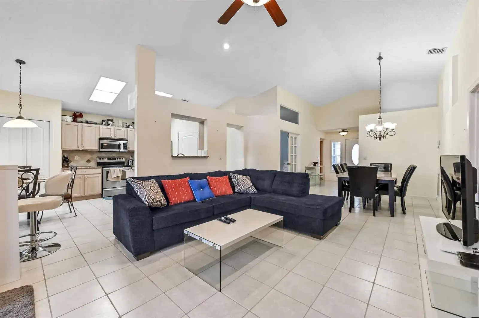 2241 Soundings Court, FL 33413 photo 4
