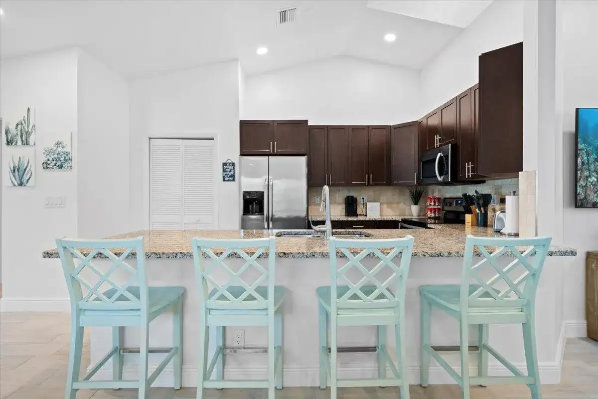 6075 Francis Street, Jupiter FL 33458 photo 2