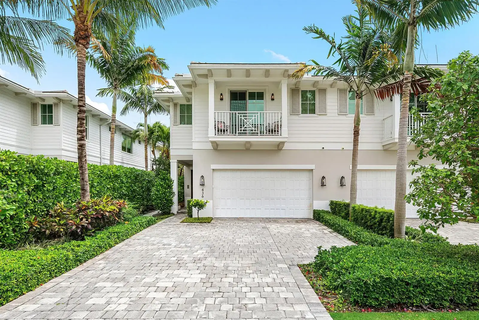 436 NE Wavecrest Way, Boca Raton FL 33432 photo 2