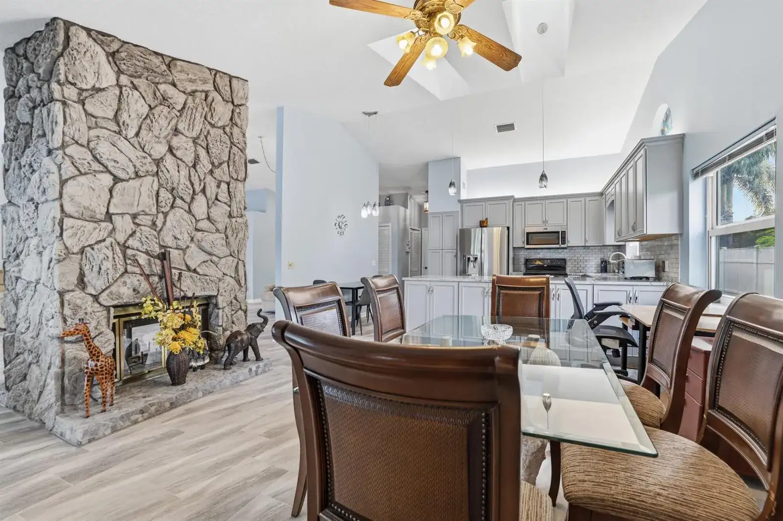 191 Parkwood Drive, Royal Palm Beach FL 33411 photo 2