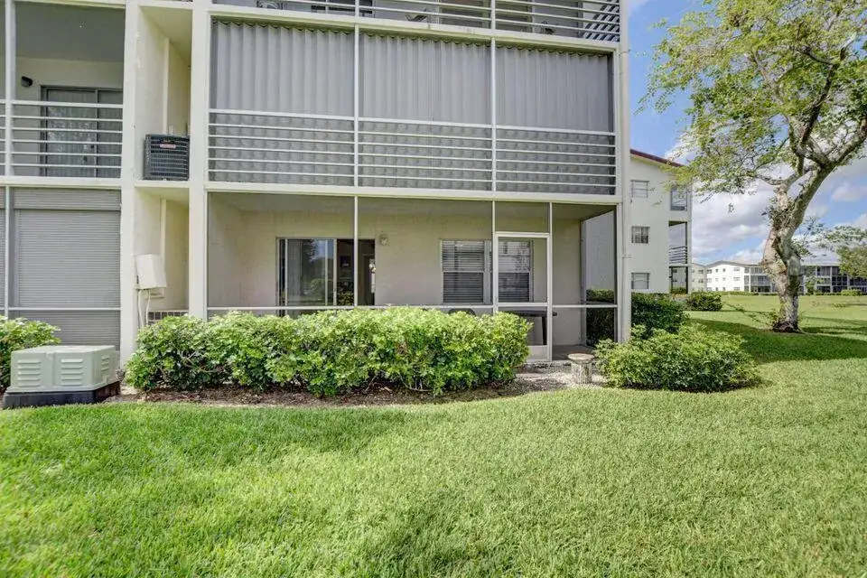 137 Fanshaw D, Boca Raton FL 33434 photo 3