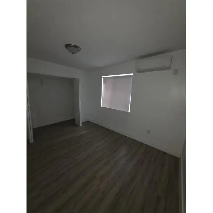 4791 NW 31st Court, Miami FL 33142 photo 5