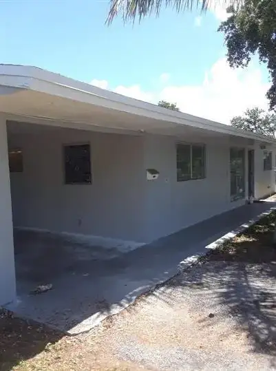 223 SE 14th Place, Deerfield Beach FL 33441 photo 2