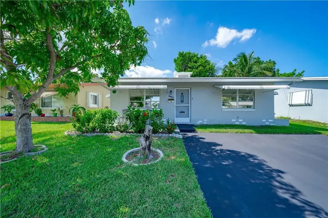 4401 NW 47th Street, Tamarac FL 33319 photo 2