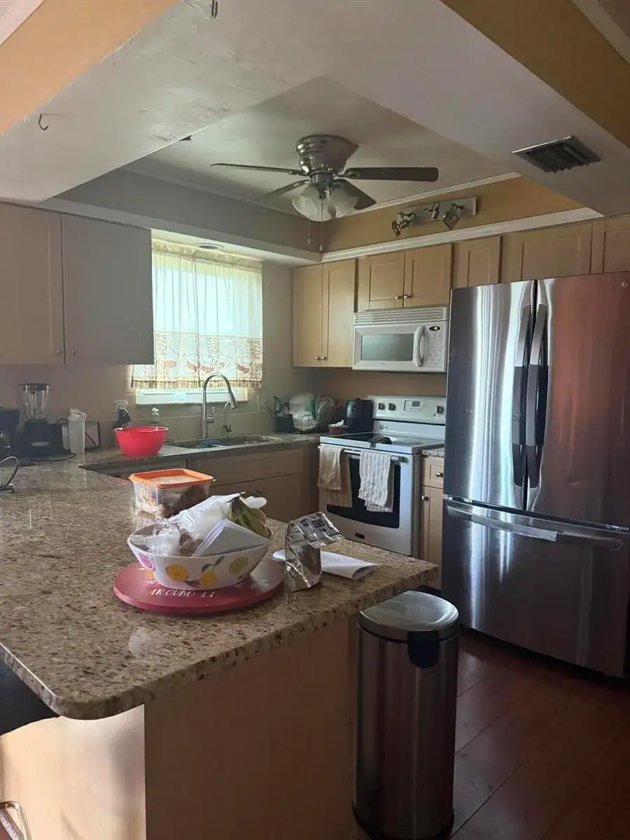 1410 NE 14th Terrace, Cape Coral FL 33909 photo 5