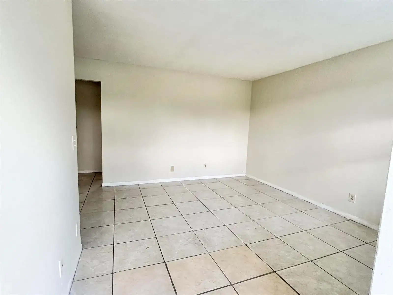 1111 N Federal Highway # 5, FL 33460 photo 3