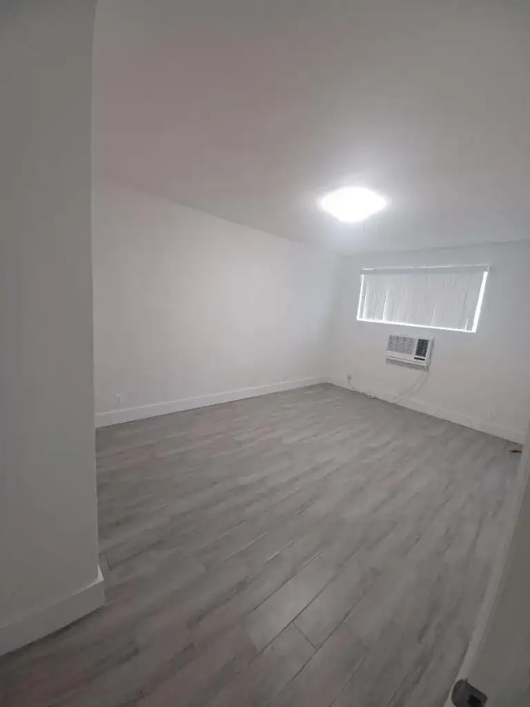 24 SW 13th Street # 5, Dania Beach FL 33004 photo 2