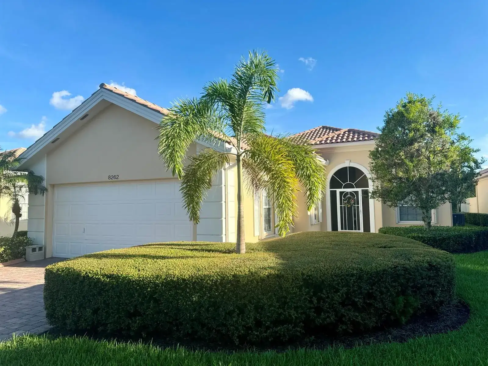 8262 Dominica Place, Wellington FL 33414 photo 2