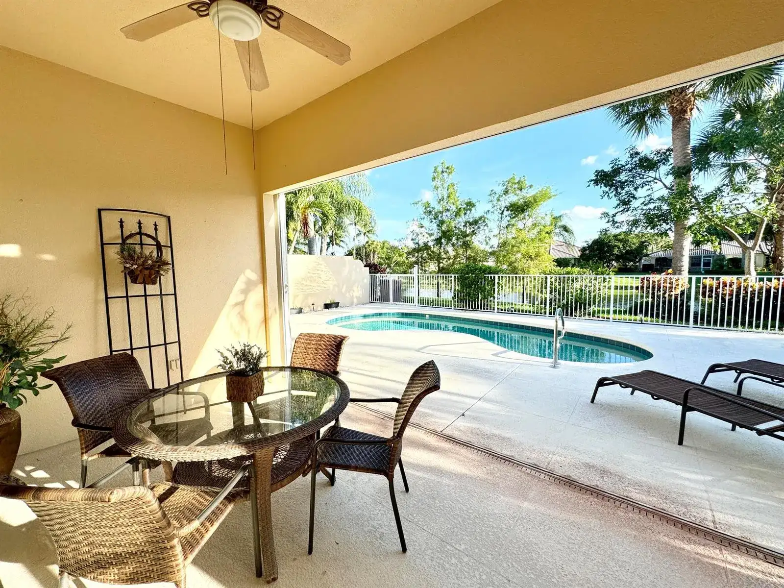 8262 Dominica Place, Wellington FL 33414 photo 4