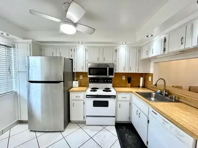 3601 Inverrary Drive # 306, Lauderhill FL 33319 photo 4