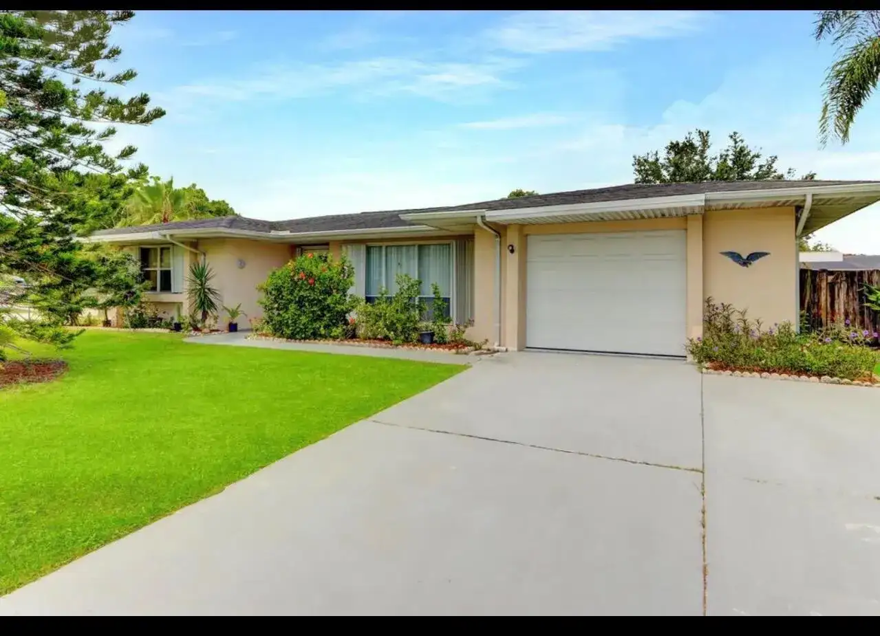 216 NE Mainsail Street, Port St. Lucie FL 34983 photo 2