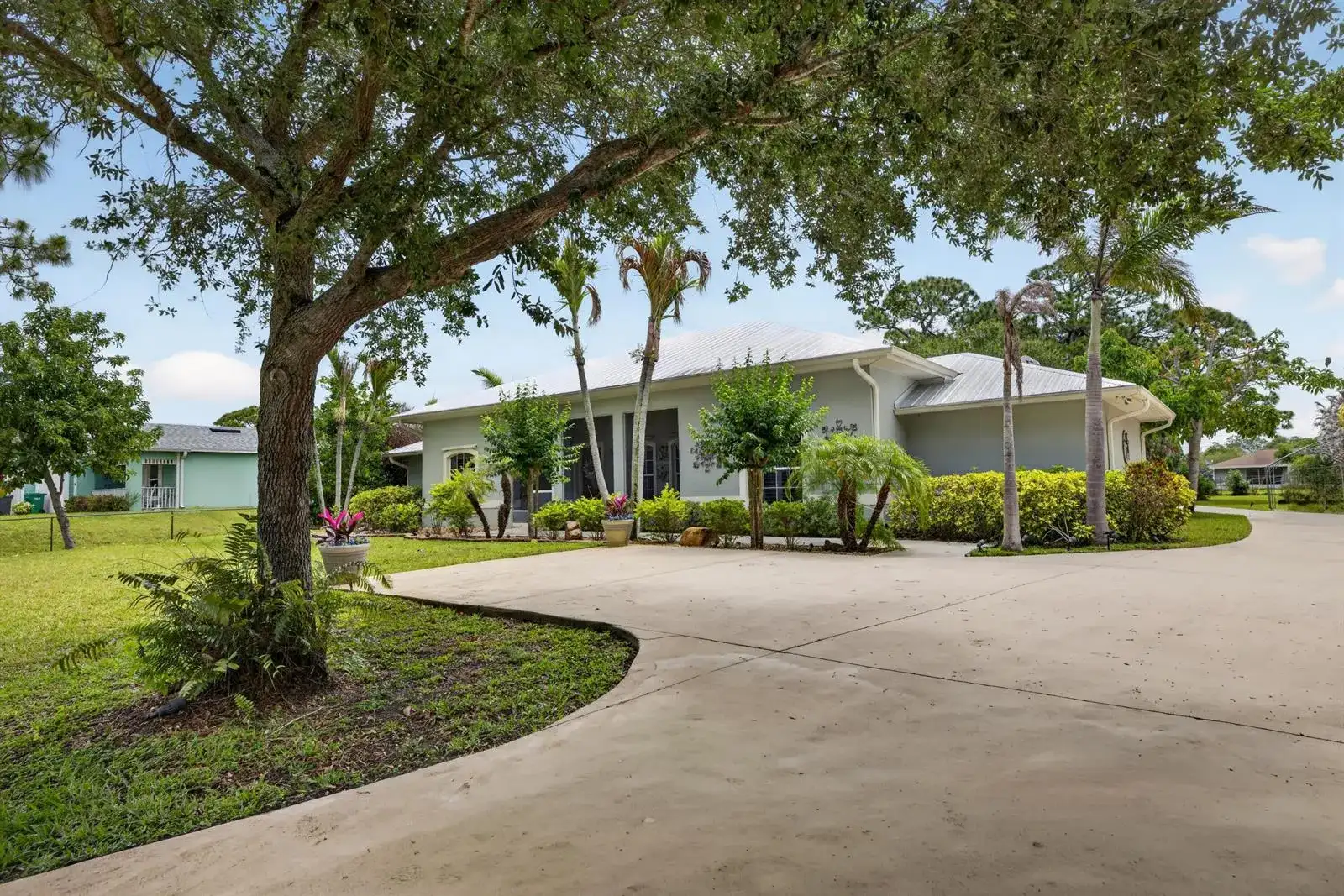 5606 Silver Oak Drive, Fort Pierce FL 34982 photo 3