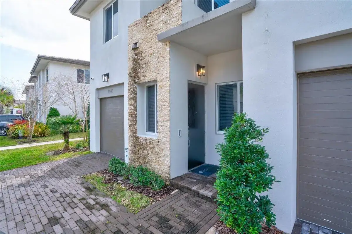 1451 Pioneer Way, Royal Palm Beach FL 33411 photo 3