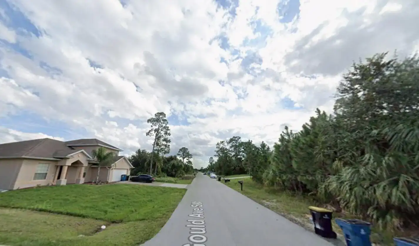 1756 SW Gould Ave Avenue SW, Palm Bay FL 32908 photo 2