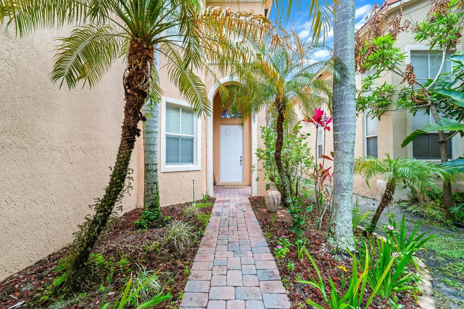 6004 Spring Lake Terrace, Fort Pierce FL 34951 photo 2