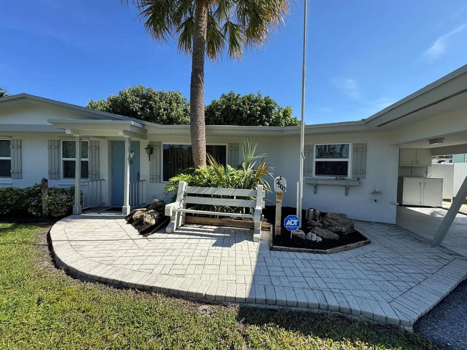 2560 NE 20th Street, Pompano Beach FL 33062 photo 2