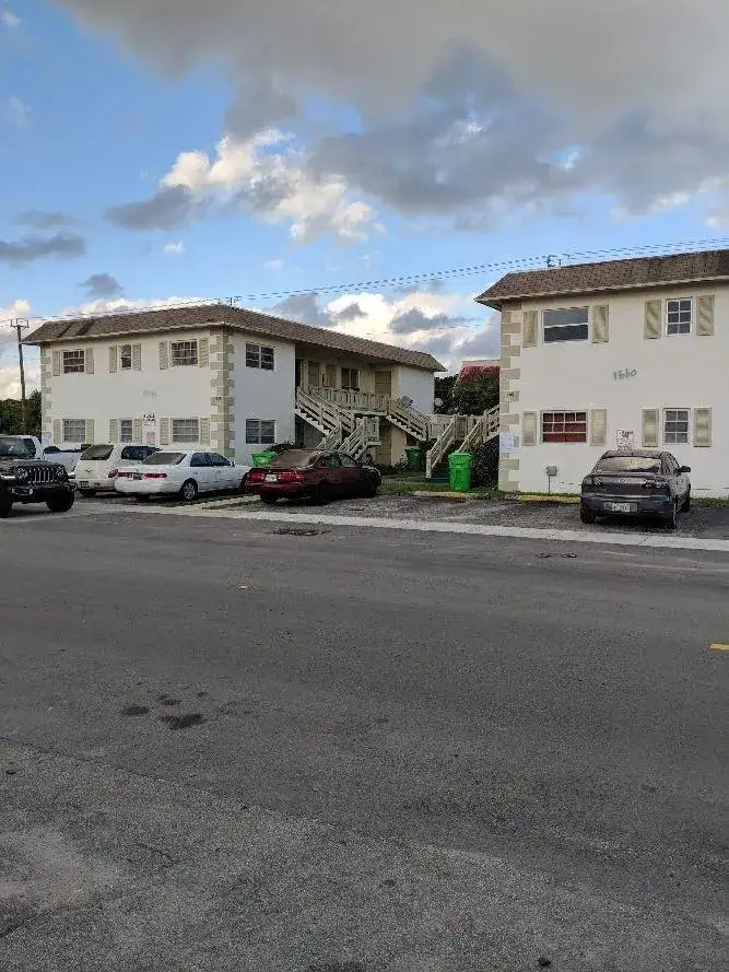 1670 NW 58th Terrace, Sunrise FL 33313 photo 2