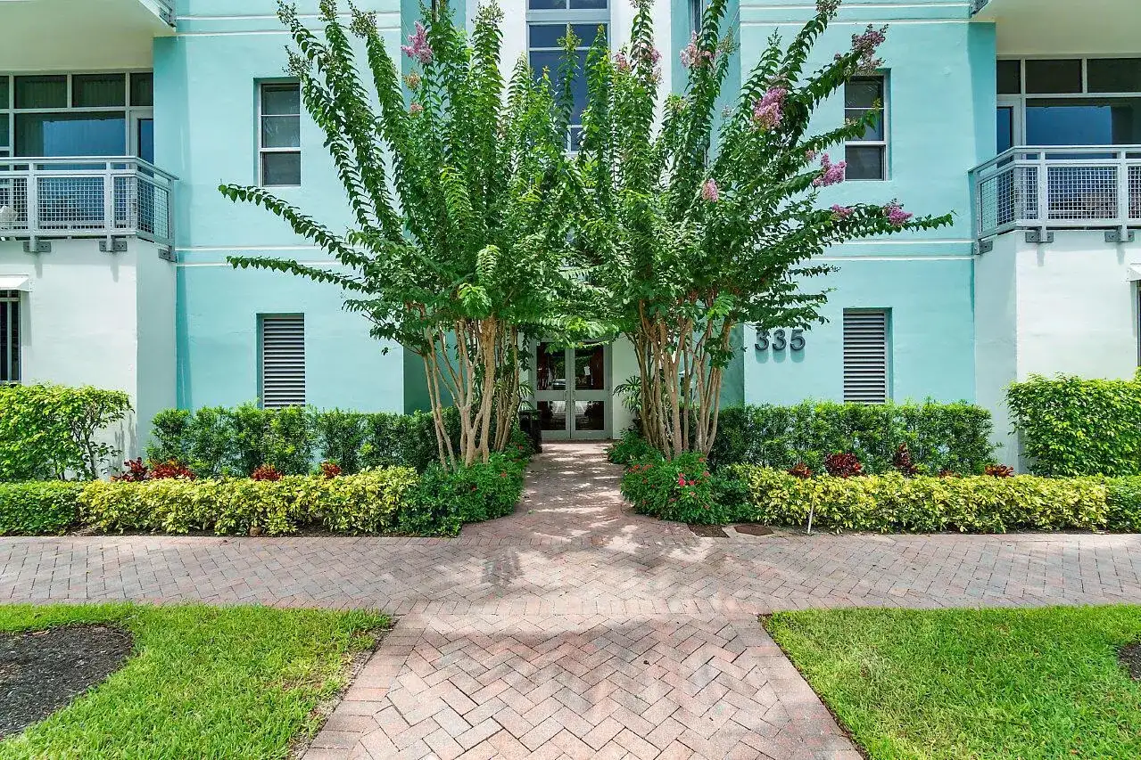 335 SE 6th Avenue # 304, Delray Beach FL 33483 photo 2