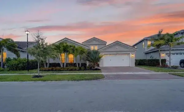 15804 Goldfinch Circle, Westlake FL 33470 photo 2