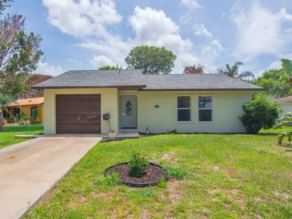 4065 46th Lane, Vero Beach FL 32967 photo 2