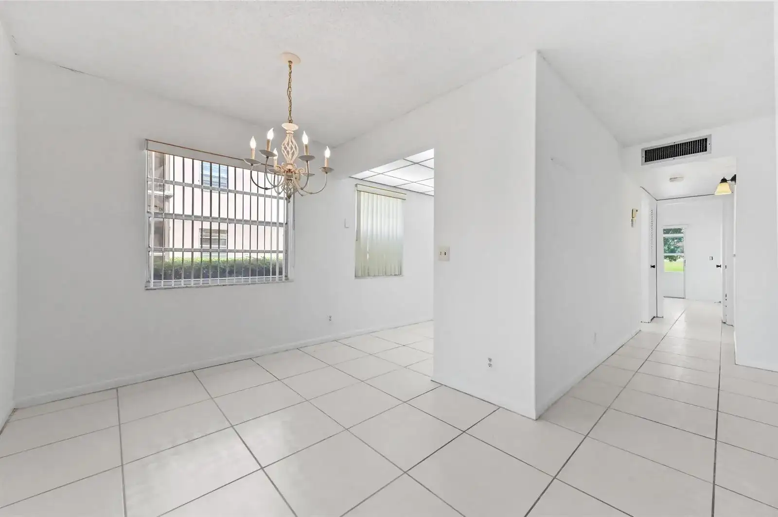346 Capri # H, Delray Beach FL 33484 photo 4