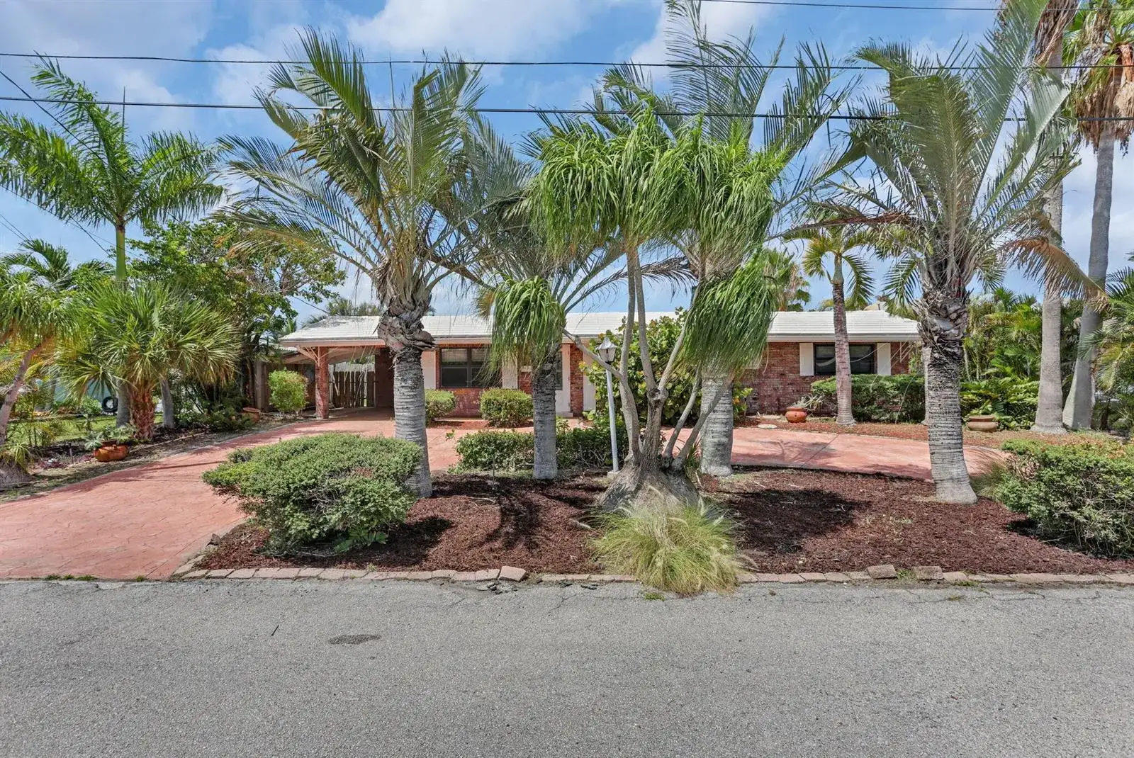 1701 NE 63rd Court, Fort Lauderdale FL 33334 photo 2